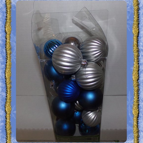 SOLD! Blue & Silver Ornaments!  {X3} - Picture 5 of 5